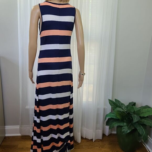 GAP Tshirt Maxi Medium  - Picture 8 of 9